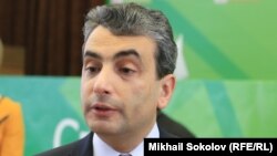 Лев Шлосберг 