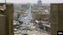 نيروهای نظامی آمريکا به يک دفتر ارتباطی دولت ايران در اربيل واقع در شمال عراق حمله کردند و شش تن از کارکنان آن را دستگير کردند.