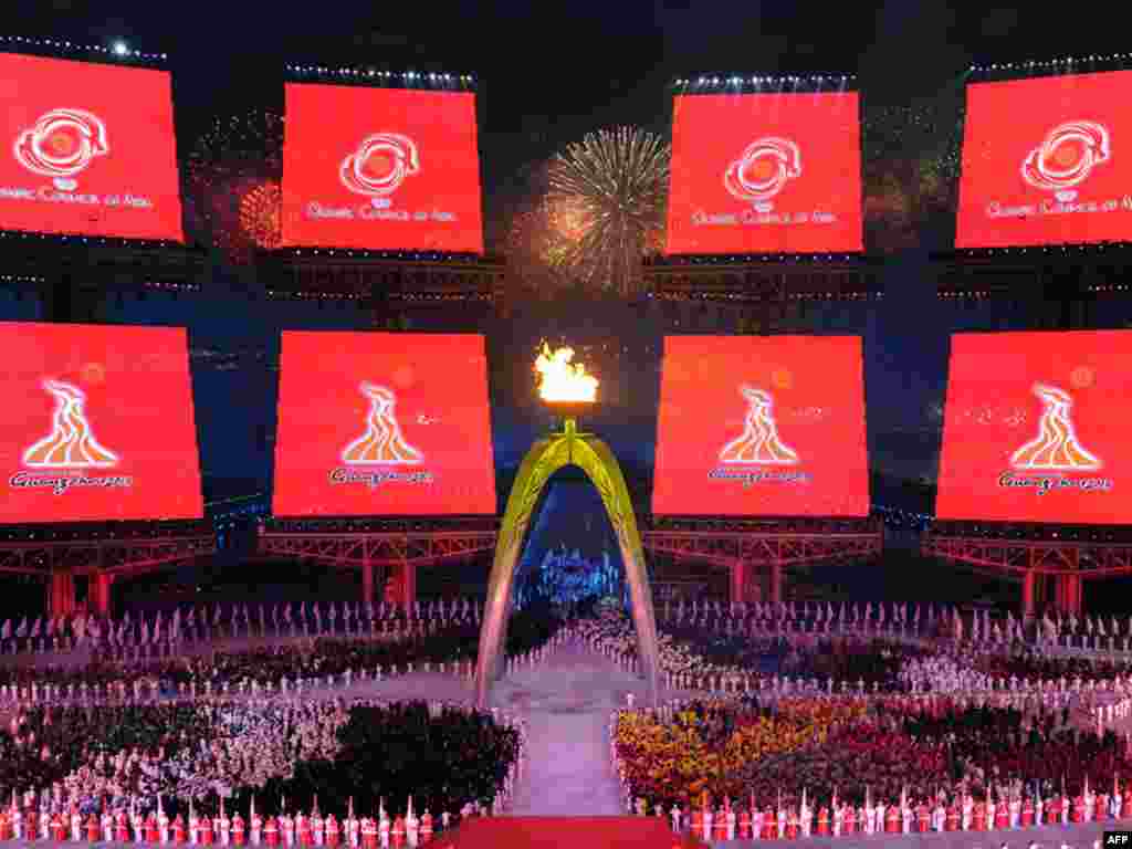 مراسم افتتاحیه بازی های آسیایی سال ۲۰۱۰ در گوانگجو چین