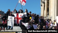 Митинг в центре Кутаиси против строительства Намахванской ГЭС