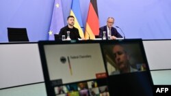 Уладзімір Зяленскі і Фрыдрых Мэрц падчас відэаканфэрэнцыі 13 жніўня 20025