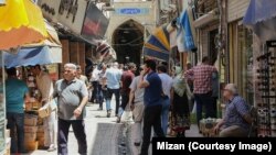 آمارهای مربوط به تورم در آبان‌‌ماه، کندشدن روند رشد قیمت‌ها را محتمل کرده است