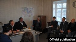 Нагорный Карабах – Встреча сопредседателей Минской группы ОБСЕ Джеймса Уорлика и Жака Фора с представителями гражданского общества Карабаха, Степанакерт, 18 декабря 2013 г.  