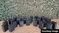 پاوربانک‌های ساخته‌شده با استفاده از ویپ‌های بریتانیایی. جبهۀ جنگ در اوکراین