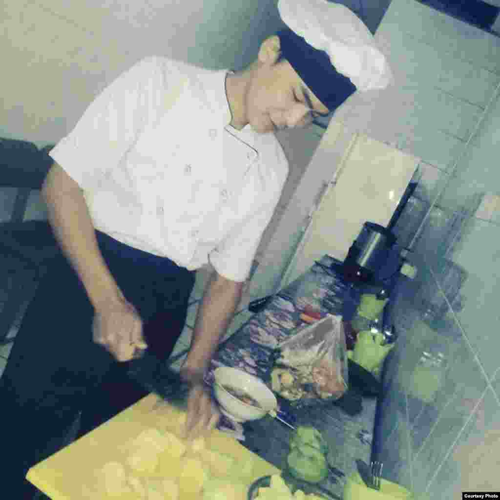 Ашпоз Нурлан Алтынбеков. Автору Турусбек Досумбеков