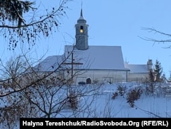 Церква на пагорбі