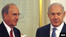 بنیامین نتانیاهو در تازه‌ترین دیدار خود با جرج میچل، نماینده اوباما در خاورمیانه