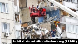 Фоторепортаж з місця вибуху у житловому будинку у Києві