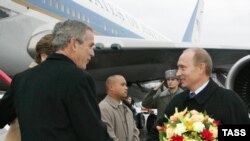 Встреча Джорджа Буша и Владимира Путина во «Внуково-2»