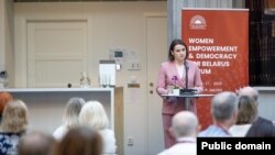 Выступае Сьвятлана Ціханоўская