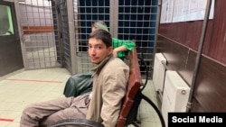 Павел Крисевич задержан после акции с "выстрелом" в голову на Красной площади. Фото "Апологии протеста"