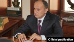 Министр обороны Армении Сейран Оганян (архив)