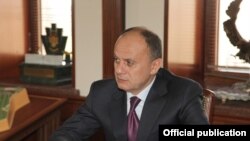 Министр обороны Армении Сейран Оганян (архив)