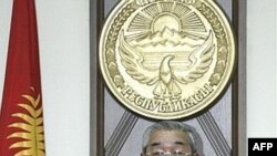 Қирғиз депутатлари мамлакат судяларни порахўрликда айбламоқдалар.