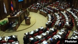 Президент Армении Серж Саргсян выступает на открытии 4-го пленарного заседания Парламентской Ассамблеи «Евронест», Ереван, 17 марта 2015 г. 