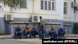 Býujet edaralarynyň işgärlerinden ýyllarboýy alynýan tutumlaryň sany barha artýar. Türkmenistan (illýustrasiýa suraty) 