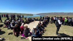 Өзгөн районунун Кызыл-Октябрь айылынындагы митинг. 24-апрель, 2021-жыл.