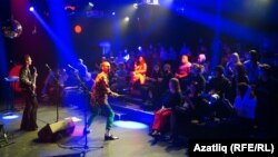 "Моң" тамашасыннан күренеш