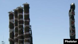 Зенитно-ракетный комплекс С-300 на российской военной базе в Гюмри