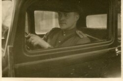 Леонід Рабинович, Дрезден 1945 рік. Фото: zwinger.it Авторські права © Всі права захищені | Літературна спадщина Леоніда Волинського | Тексти та дослідження Олени Костюкович. Із публікації «Настоящего времени»