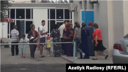 Очередь у продовольственного магазина в Ашхабаде (архивное фото)   