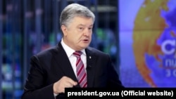 Петро Порошенко під час інтерв’ю на телеканалі «Україна», 7 квітня 2019 року