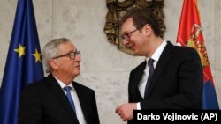 Жан-Клод Юнкер (л) і Александр Вучич, Белград, Сербія, 26 лютого 2018 року