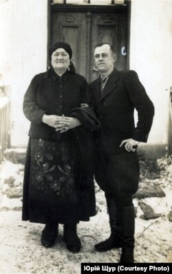 Василь Пастушенко з мамою