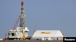 Қашаған кенішіндегі қондырғылардың бірі. 11 қазан 2012 жыл. (Көрнекі сурет)