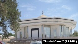 Мечеть "Нури ислом" в Худжанде