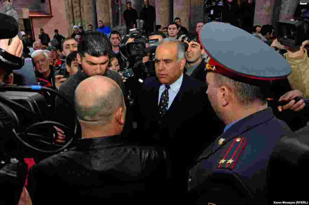 Armenia -- Opposition leader Raffi Hovhannisian holds meetings with supporters in regional towns, 26Feb2013