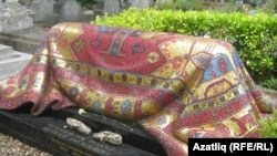 Sainte-Geneviève-des-Bois-ехь Нуриев Рудольфан каш