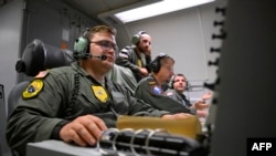 خدمه هواپیمای آواکس ناتو در پرواز شناسایی «نگاهبان شرق» بر فراز لهستان، هفتهٔ جاری