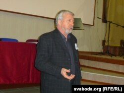 Аляксандар Мілінкевіч