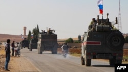 Сириянын түндүк-чыгышындагы Кобани шаарына бара жаткан орус күчтөрү, 23-октябрь 2019-жыл.