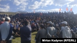 Солтон-Сары кенин иштетүүгө каршы чыккандар.