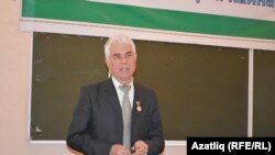 Алик Локманов