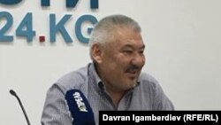 Азимбек Бекназаров.