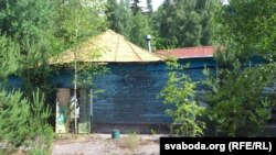 Напаўразбураная сталоўка