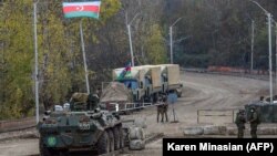 Ռուս խաղաղապահներն ու ադրբեջանցիները Շուշիի մոտքի մոտ, 26-ը նոյեմբերի, 2020թ․