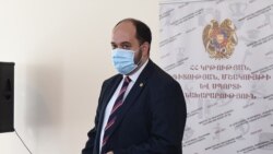 Նրանք զրկվել են կրթության բյուջեի կերակրատաշտից. Հարությունյանն` իրեն քննադատողներին