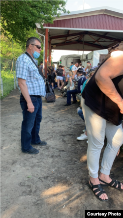 Донеччани на російському пункті пропуску «Нехотіївка»