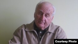 Со смертью Владимира Ванеева, по мнению журналиста Джамбулата Лохова, упал еще один столп, державший нашу общую национальную башню правды и совести