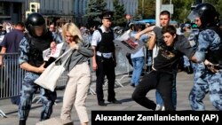 Мәскәүдә протест чарасында тоткарлаулар