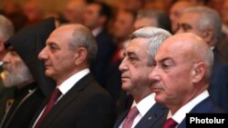 Справа налево: Аркадий Гукасян, Серж Саргсян, Бако Саакян