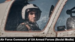 Павло Іванов, український військовий льотчик. Загинув 12 квітня 2025 року, під час виконання бойового завдання. Посмертно присвоєне звання Герой України