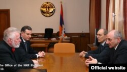 Nagorno-Karabakh - Bako Sahakyan meets with European Parliament member Jaromír Štětina (first from left) in Stepanakert, 17Apr2016