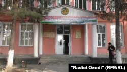 Додгоҳи Исмоили Сомонии шаҳри Душанбе. Акс аз соли 2019