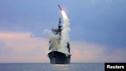 شلیک موشک تاماهاوک از روی یک ناو آمریکایی