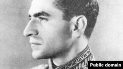 محمدرضا شاه پهلوی در نخستین دهه سلطنت